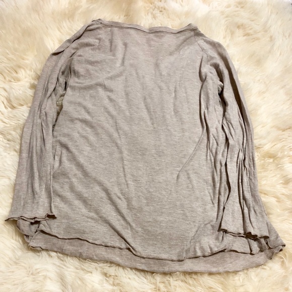 ❗️SOLD❗️🎉{Host Pick} Tan Floral Design • Long Sleeve Shirt - Picture 8 of 8